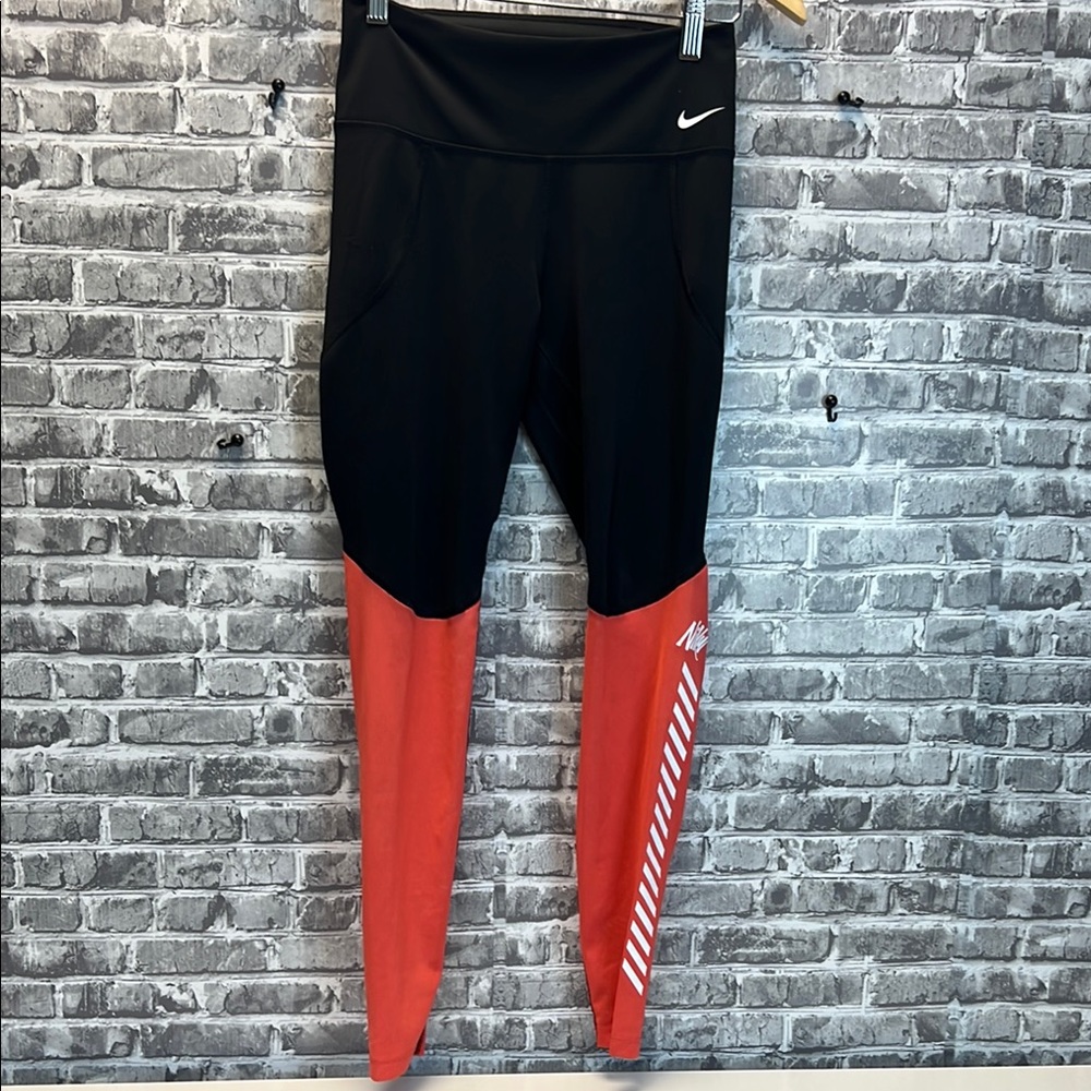 Nike Black & orange‎ Leggings